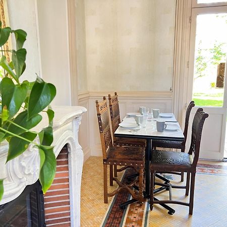 Closerie La Fontaine Savigné-sur-Lathan 외부 사진