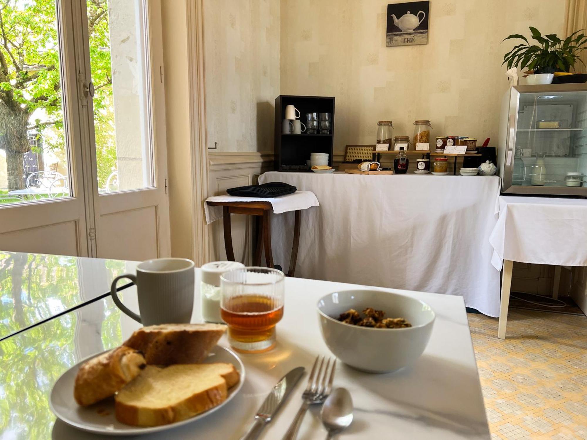 Closerie La Fontaine Savigné-sur-Lathan 외부 사진